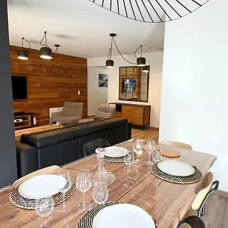 Magnifique T5 Duplex De Grand Standing 120m2 Neuf Classe 4 Etoiles Pour 8 Personnes En Plein Centre De