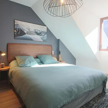 Magnifique T5 Duplex De Grand Standing 120m2 Neuf Classé 4 étoiles Pour 8 Personnes En Plein Centre De * Saint-Lary-Soulan