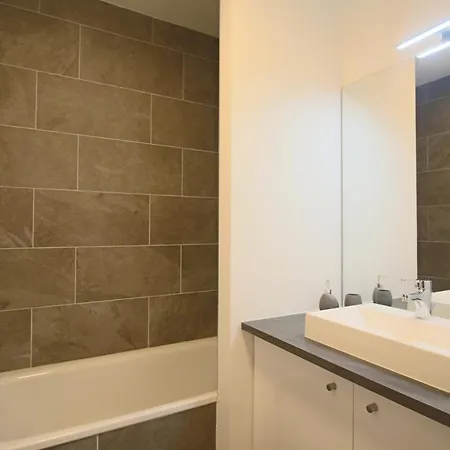 Daire Magnifique T5 Duplex De Grand Standing 120m2 Neuf Classe 4 Etoiles Pour 8 Personnes En Plein Centre De *